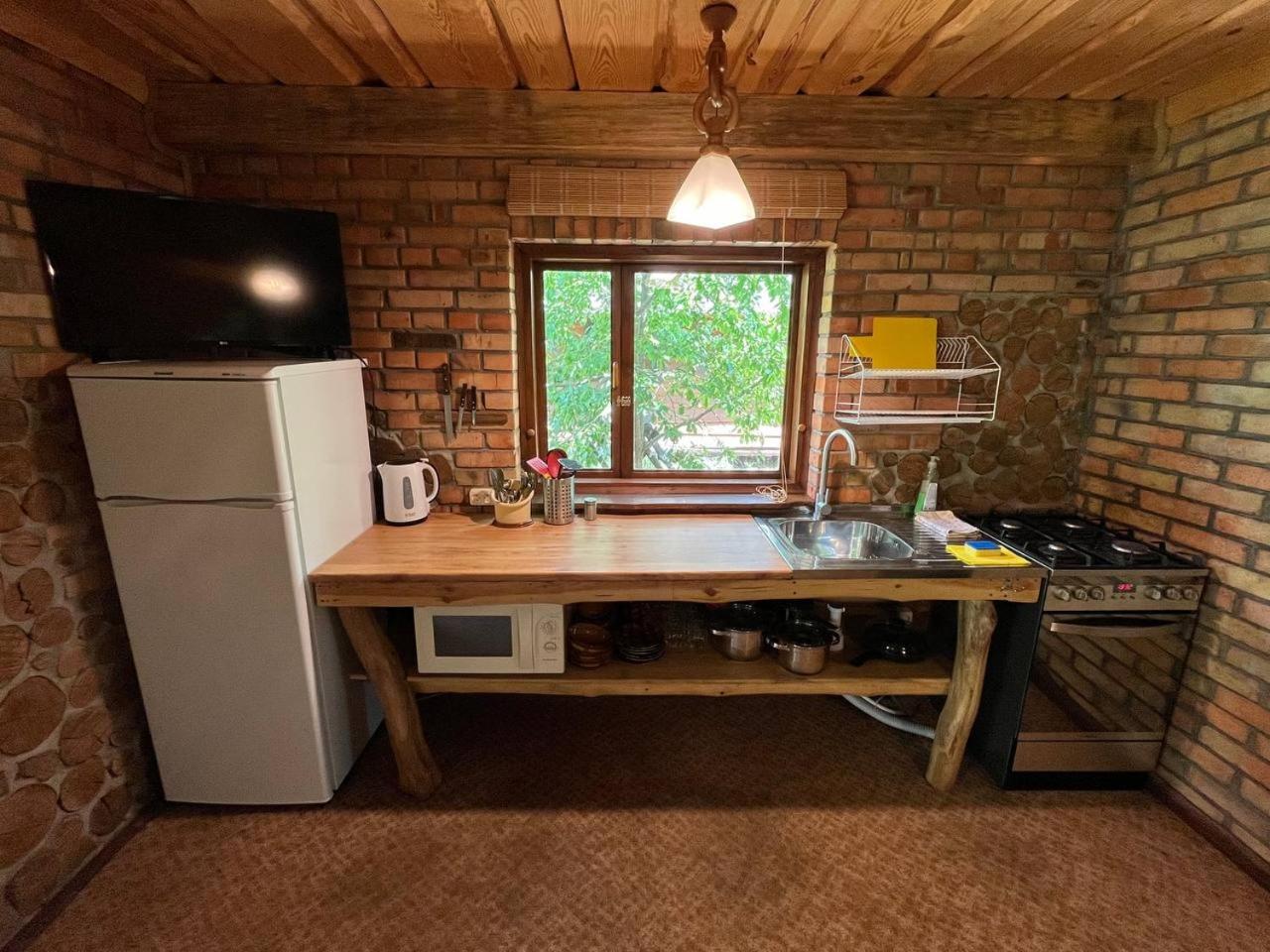 Zelenyi Rai Apartment Sviteaz Cameră foto